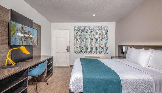 Motel 6-Euless, TX - Dallas