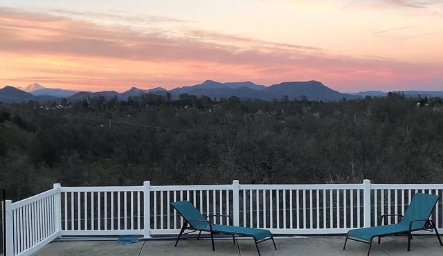 Mountain Trio : !VIEWS! Heated Pool & Spacious!