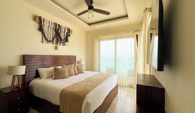 Mr. W | Sophisticated Apartment in Torre Marsai