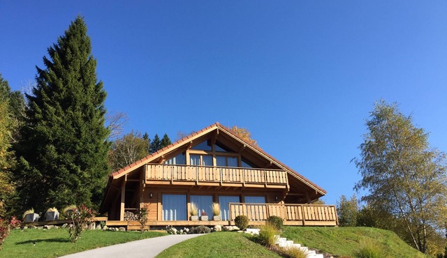 Nature, forest edge, stream, bbq, sauna, wifi, billiards, electric charging station in Xonrupt-Longemer