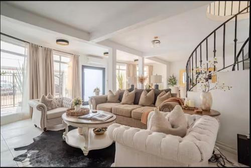 New Exclusive House with a Spectacular Ocean View!