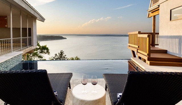 New | Heated Pool | Hot Tub | Stunning Lake Views