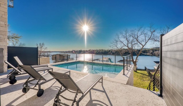 NEW Lakefront Luxury with game room, heated pool, fire pit, & fitness equipment