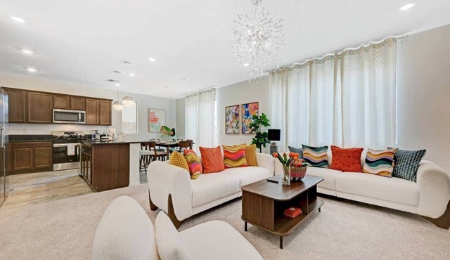 New Modern 6BR Villa - Near Strip - NEW furniture