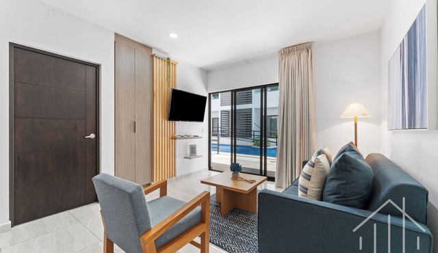 New-Promo-2 Queen Beds-Near Beach-Poolside-Sleep 6