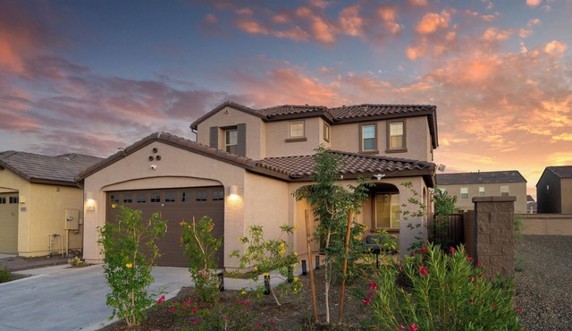 Next Gen Luxurious Home 4BR 3.5Bath include Separate Private Guest Suite!