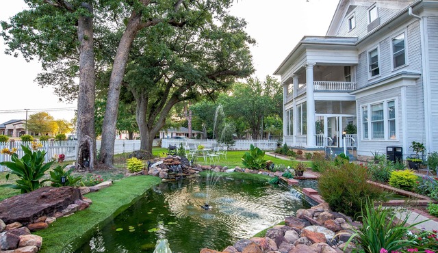 Oaklea Mansion Bed and Breakfast