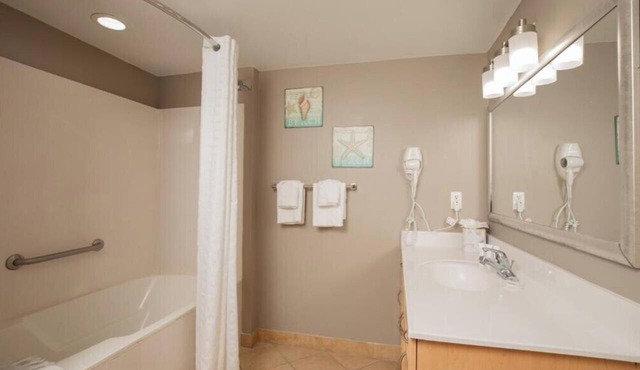 Oceanfront Escape 2BR w/ Spa Bath in North Myrtle Beach