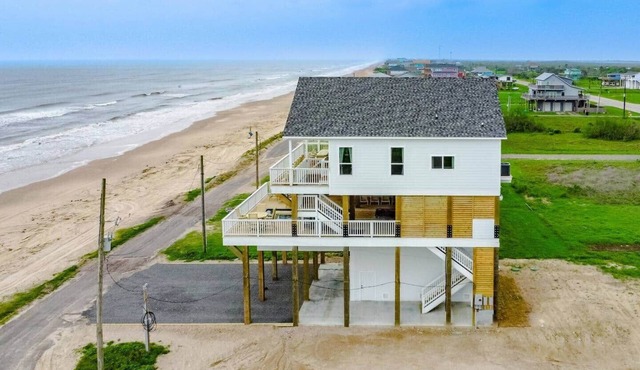 Oceanfront Oasis|Sleeps 14|Pool