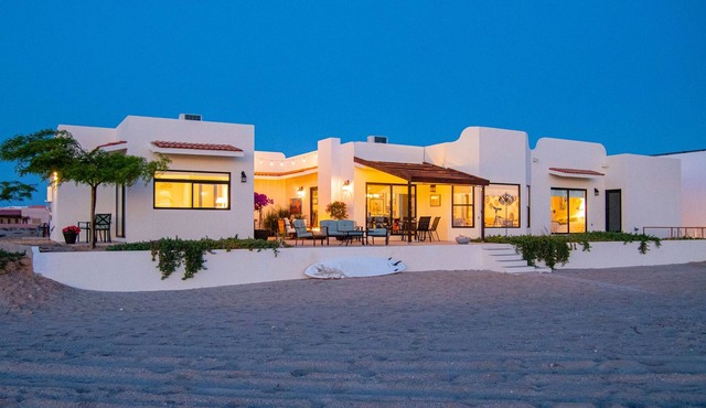 One-of-a-Kind La Oficina Oceanfront/Laguna Shores