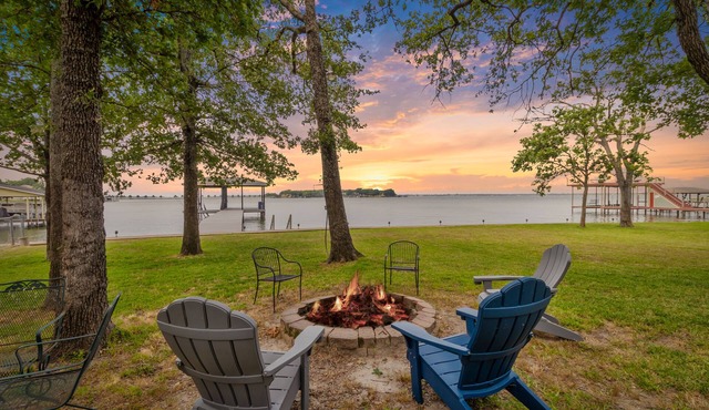 Open Water~Sunsets~Swimming~Standing Work Station with High Speed Internet~Lake