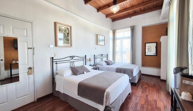 Pórtico Hotel & Galería