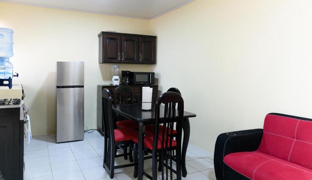 p1 Apartamentos Petenchel, por Aeropuerto Flores Peten