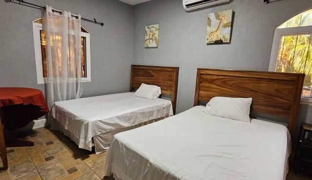 Pacífic Paradise, 5 minutes from Champerico beach, we are waiting for you!