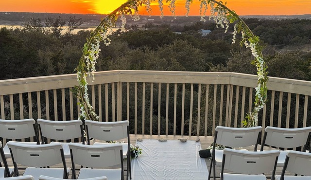 Panoramic Hill Country Rooftop View Wedding & Event Venue