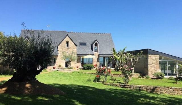 Panoramic sea view villa with heated indoor pool in Lanmodez