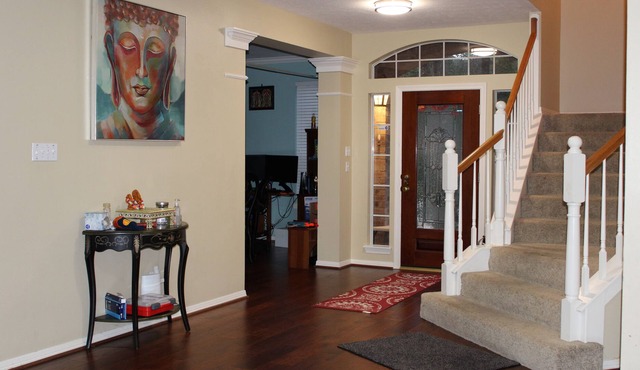 Peaceful, comfortable room away from home with 2 bedrooms (1Q1F) &massage chair