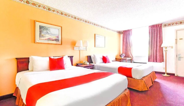 Peaceful Nights Await in 2 Double Rooms Near Jumbo Seafood