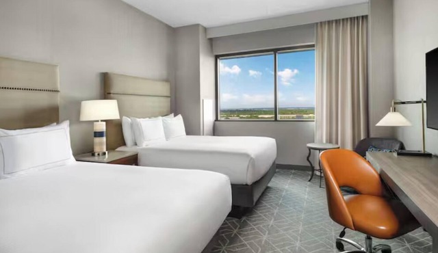 Perfectly Situated Two Rooms for a Relaxing Stay Near Richardson Highlights