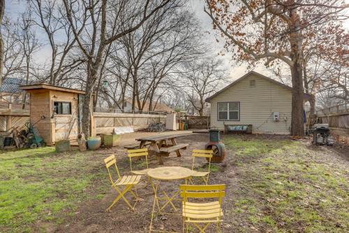 Pet-Friendly Austin Home w/Private Yard + Deck!
