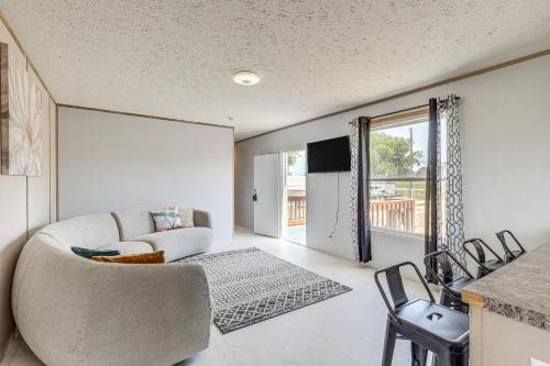 Pet-Friendly Kempner Escape Near Parks & Trails!