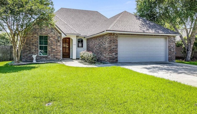 Pet friendly,king bed,jacuzzi tub,separate shower