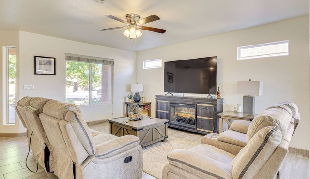 Pet-Friendly Las Cruces Home w/Private Patio