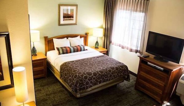 Pet-friendly Property! 3 Spaces w/Free Parking, Near Parmenter Gazebo Garden!