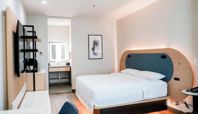Pet-Friendly Room w/Free Parking | Lydia Ann Lighthouse—2 miles
