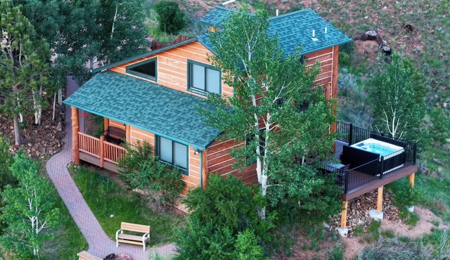 Pikes Peak Ranch - Eagle Crest Cabin