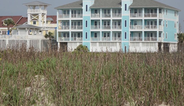 Playa Blanca -Beach Front-Ocean View- 3BD/2BA. Sleeps 9
