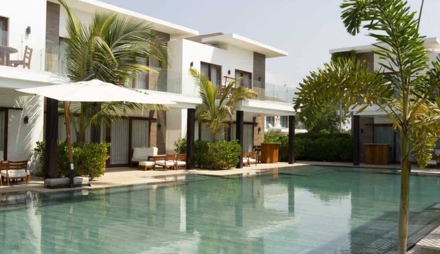 Pool Entry | 7 guests | 2 bedrooms