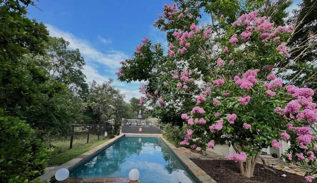 Pool & Hot Tub | Fire pit | 20 Guests | 13 Beds