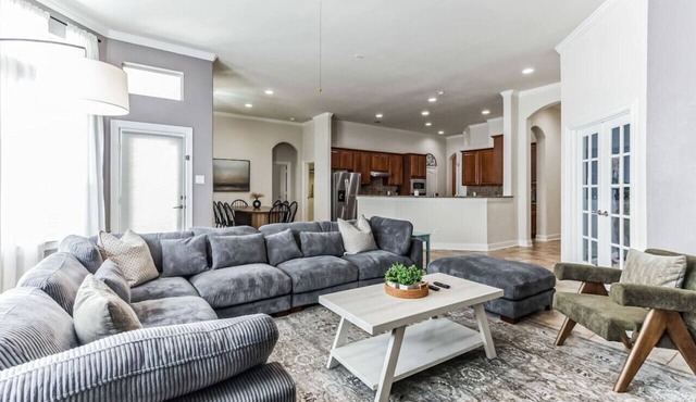 Pool Volleyball Oasis |Sleeps 18