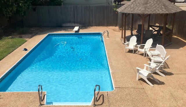 Poolhouse studio, historic neighborhood