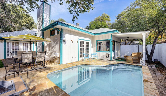 Private Heated Pool: Quiet Getaway in San Antonio