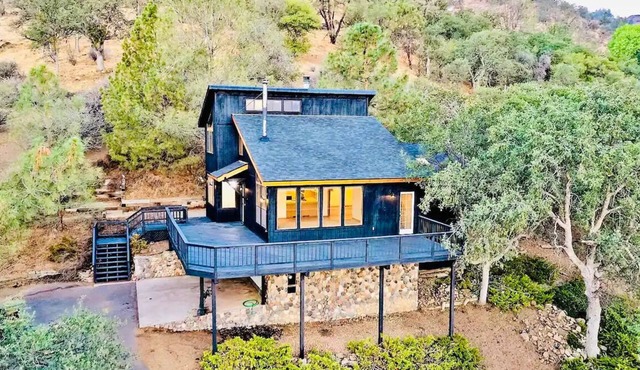 Private Home with Million Dollar Views!