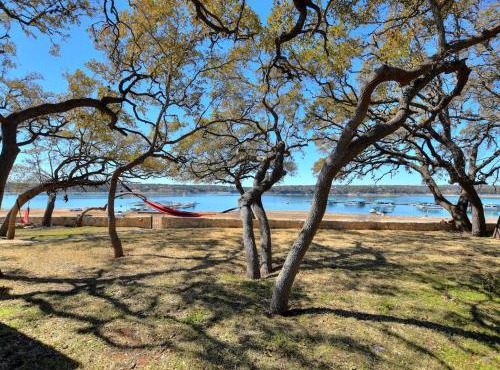 Private Lakefront Cabin Located on Lake Travis