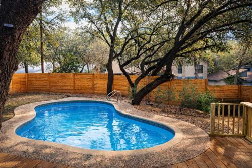 Private Pool Movie Theater Sleeps 12/4BR