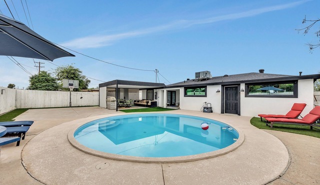 Private Pool Oasis 4BR Near Downtown PHX