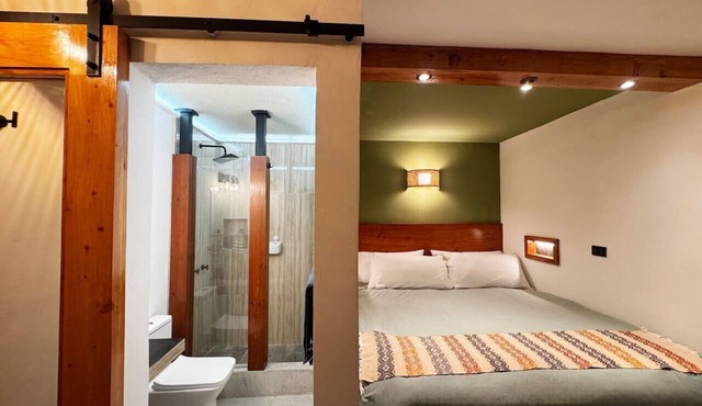 Private Room With Jacuzzi, Pool, and Sauna.