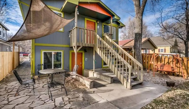 Putting Green Flats Near Old Town | Dogs Welcome
