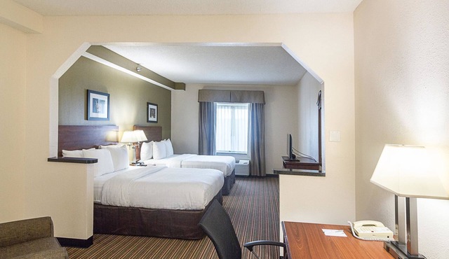 Quality Inn & Suites West Chase