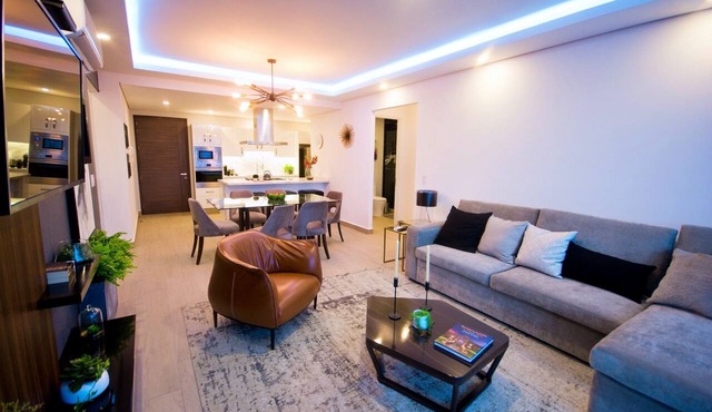 Real View Towers, Plaza Real Center, Amazing 2 BR, Sanitized, Near Andares