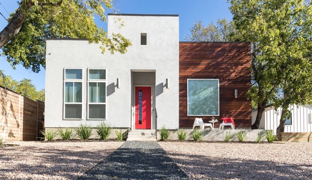 Relax in this Top-Rated 5BR/4BA East Austin House with Private Patio