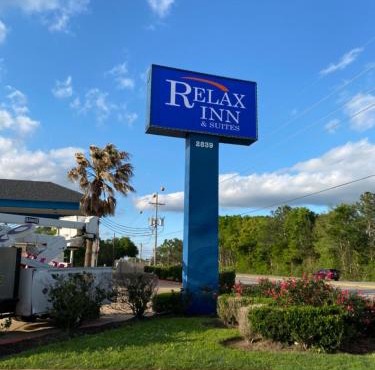 Relax Inn & Suites