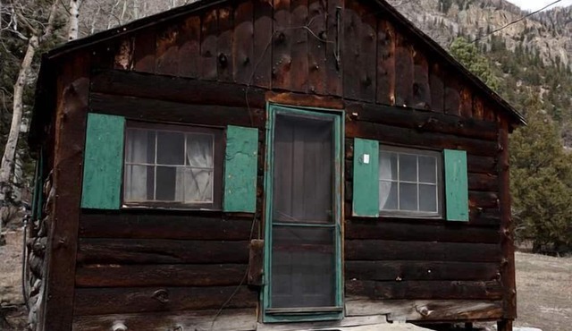 Remote and Off-Grid Cabin in Poudre Canyon, Perfect for a Fishing Retreat