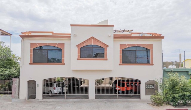 Renovated Apartment, Steps from the Malecon & Beach