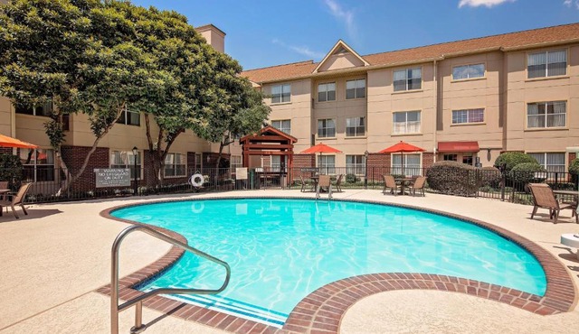 Residence Inn by Marriott Arlington