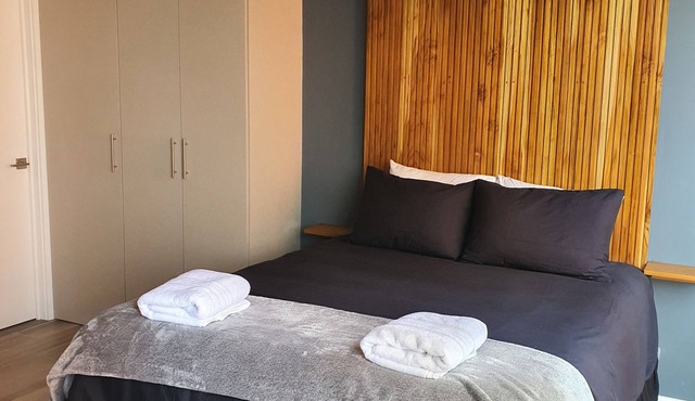 Retreat in Airali W/Heated Pool Perfect Location